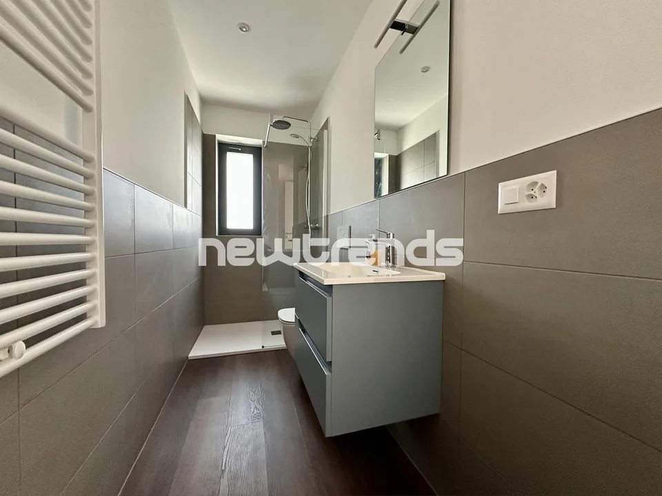 2.5 LOCALI NUOVI E ARREDATI CON ARIA CONDIZIONATA – foto 6 di 12