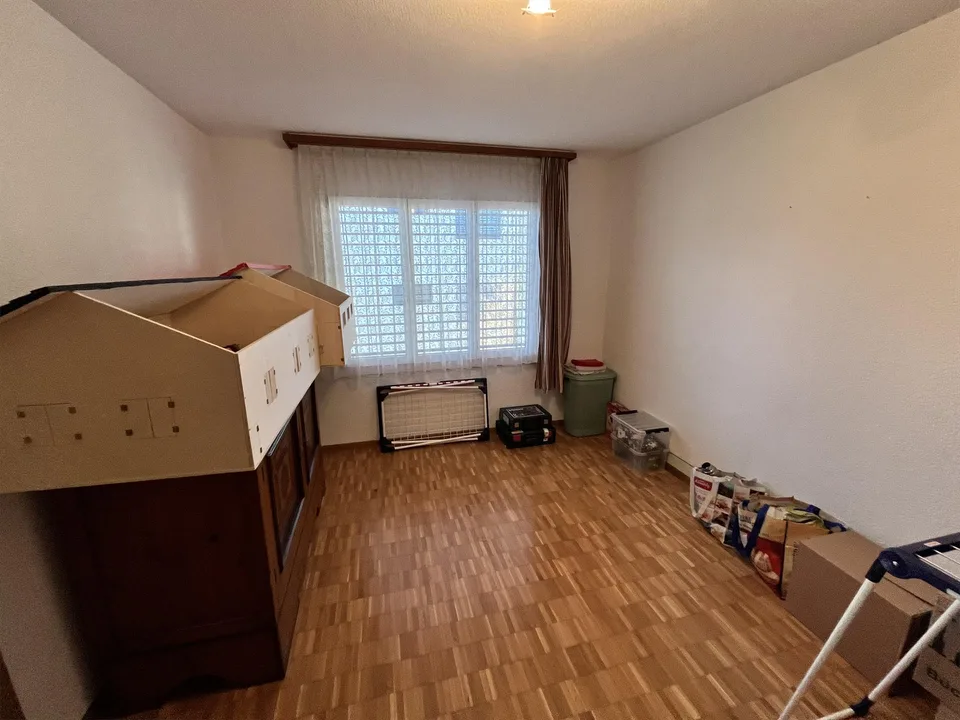 4 ½-Zimmerwohnung - 1. OG