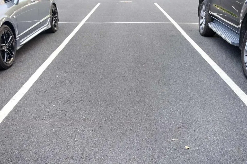 Auto-Einstellplatz zu vermieten!