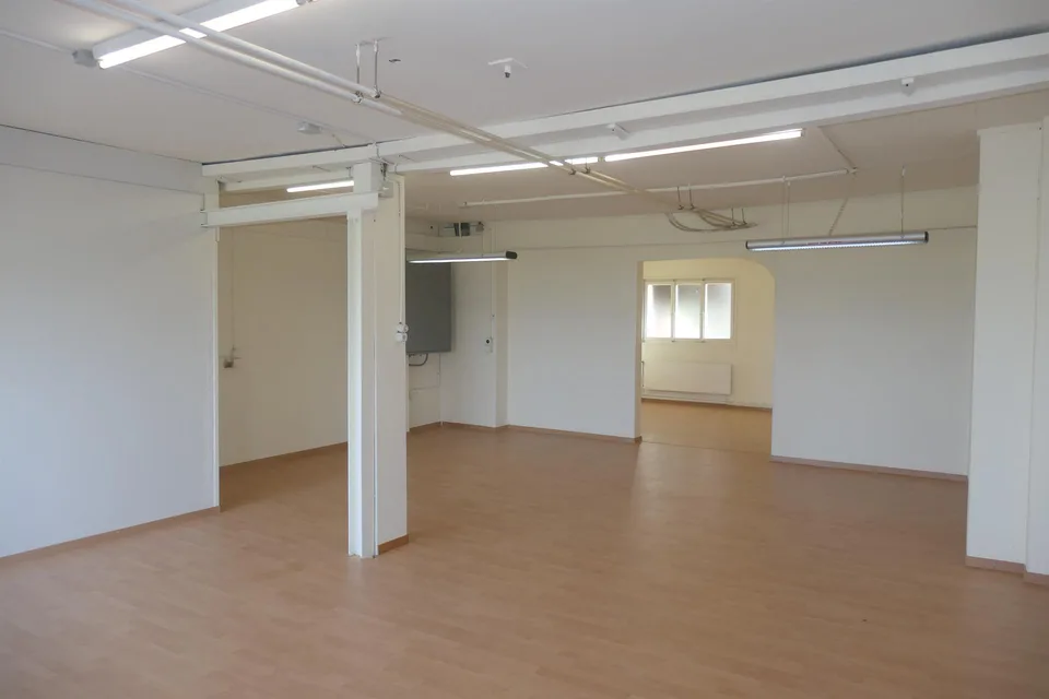 Gewerberaum mit Parkmöglichkeiten
