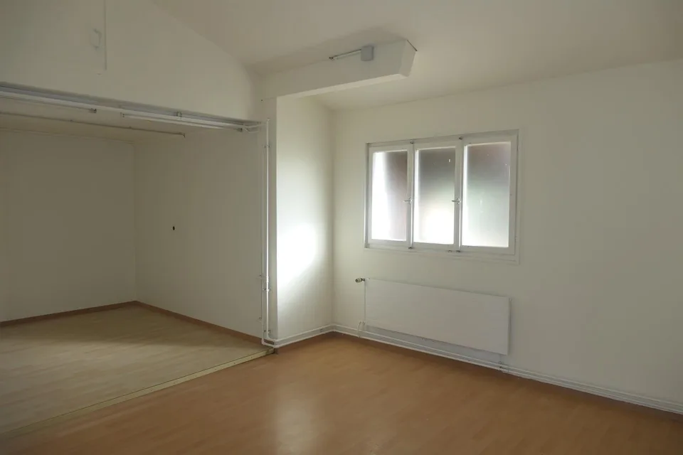 Gewerberaum mit Parkmöglichkeiten