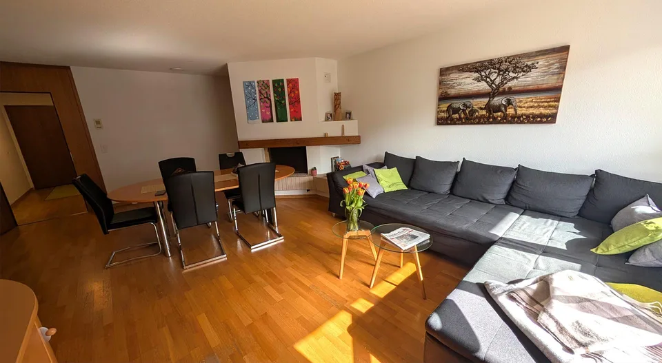 Charmante grosse Wohnung mit Aussicht und zentral gelegen
