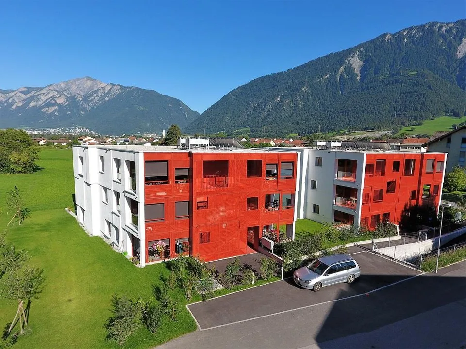Auto-Einstellplatz in Felsberg