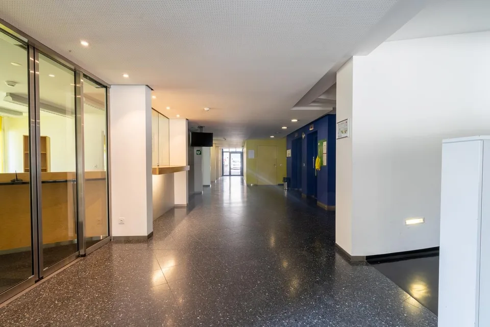 Äusserst Attraktive Büro-, Praxis-, Schulungsräumlichkeiten