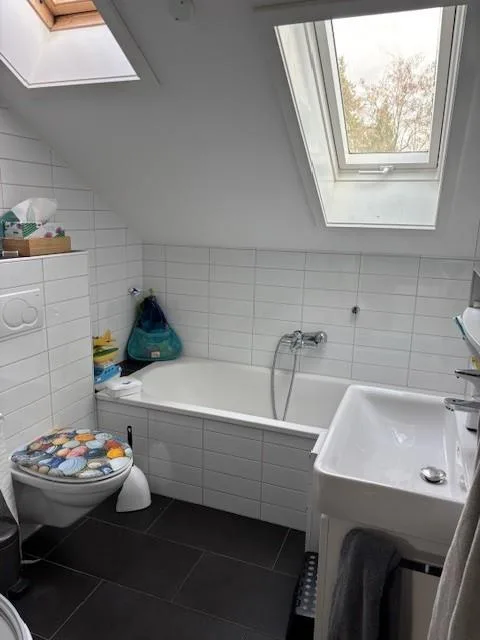 schöne Dachwohnung an ruhiger Lage