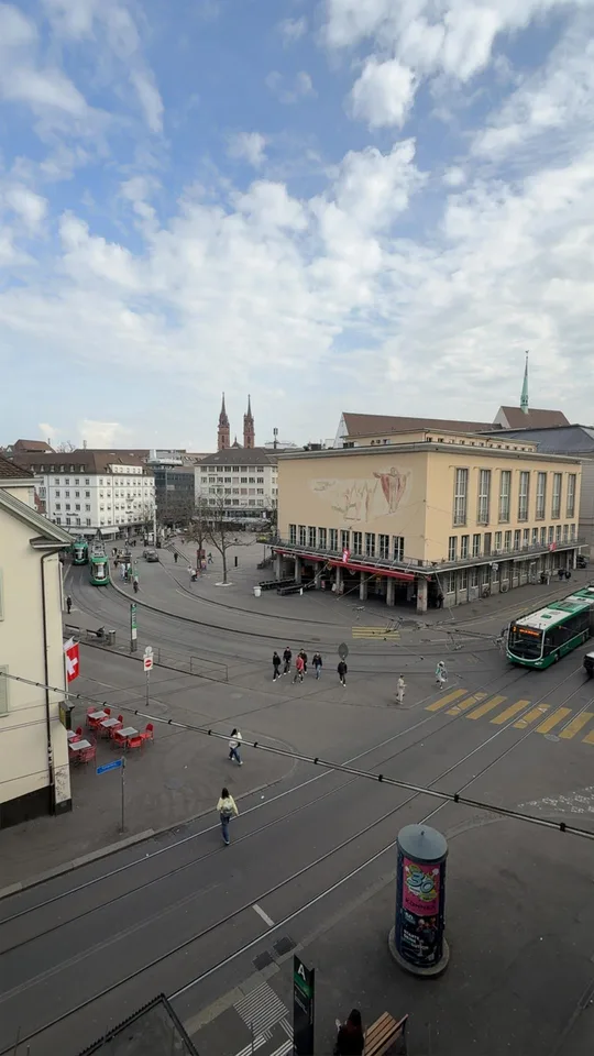 Bürofläche mit Balkon und Top-Lage am Barfüsserplatz