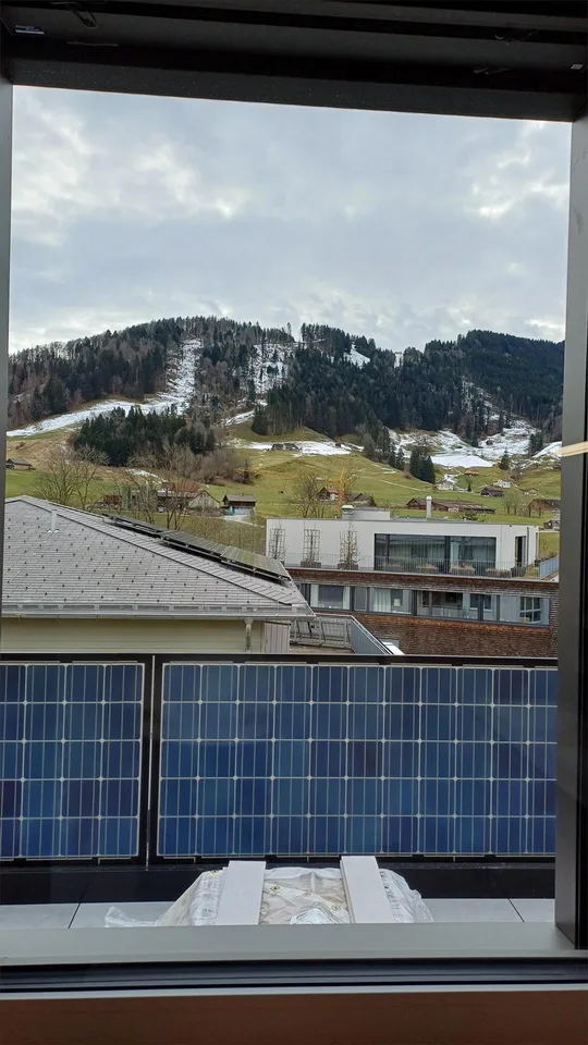 ERSTVERMIETUNG: 5 Zi-Attika Wohnung (3OG) 140m2 mit Loggia