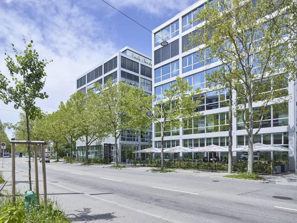 Untermiete 400 m² – bezugsbereite und möblierte Bürofläche