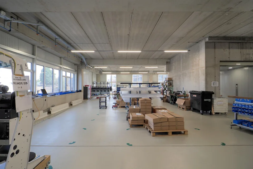 Attraktive neuwertige Gewerbefläche mit Lagerhallen, Büro, Rampe! – Foto 7 von 22