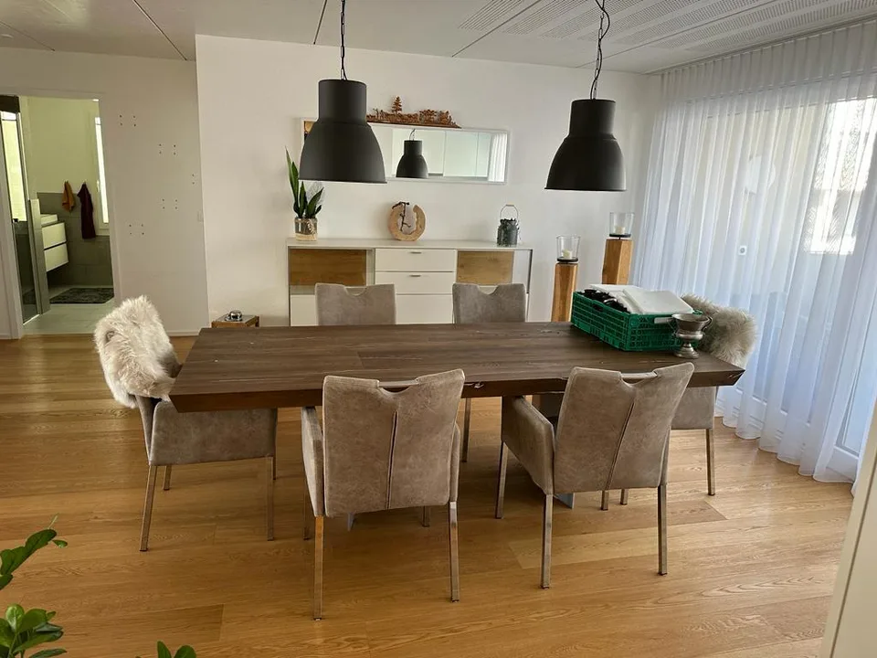 Moderne 4,5 Zimmerwohnung mit zwei Balkonen
