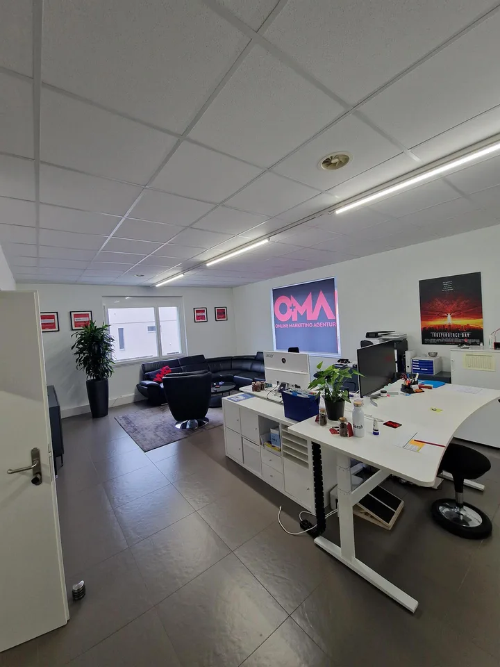 Topmoderne Büro-/Praxisräume - auch Gesamtfläche bis zu 840m2 möglich!