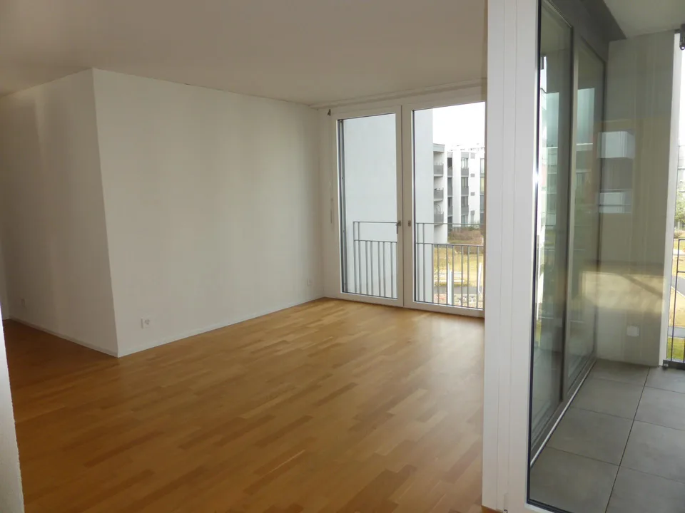 neuwertige 4.5 ZWG in Bern Brünnen