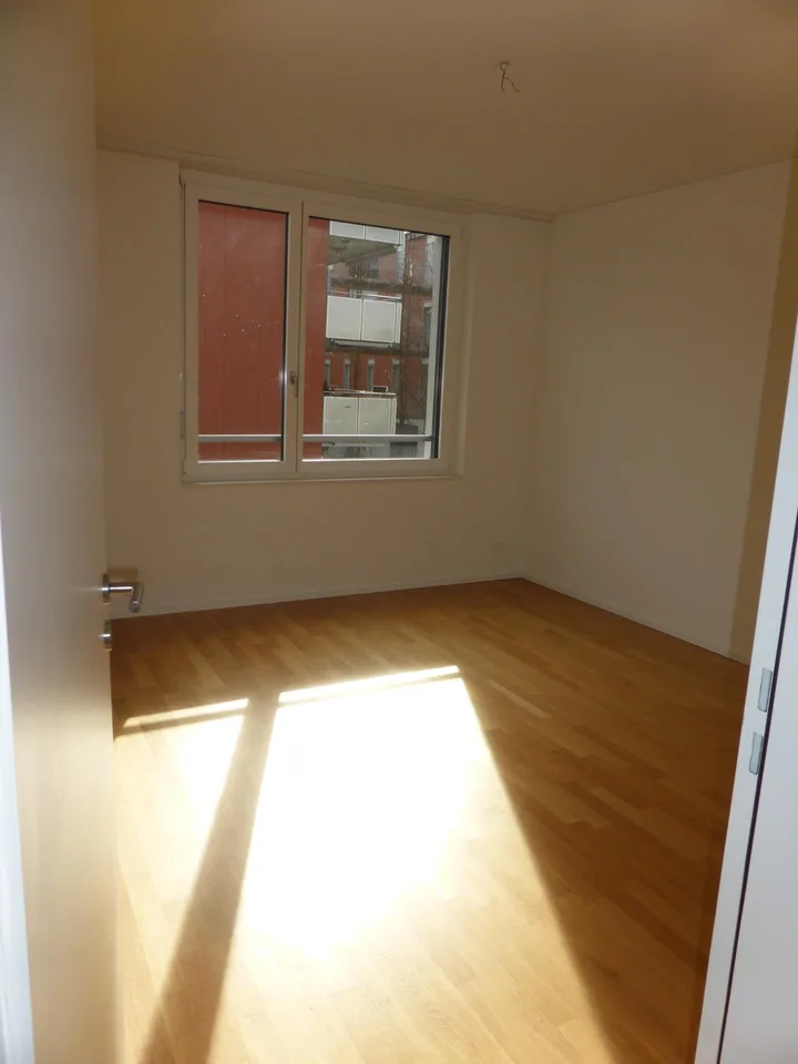 neuwertige 4.5 ZWG in Bern Brünnen – photo 7 sur 10