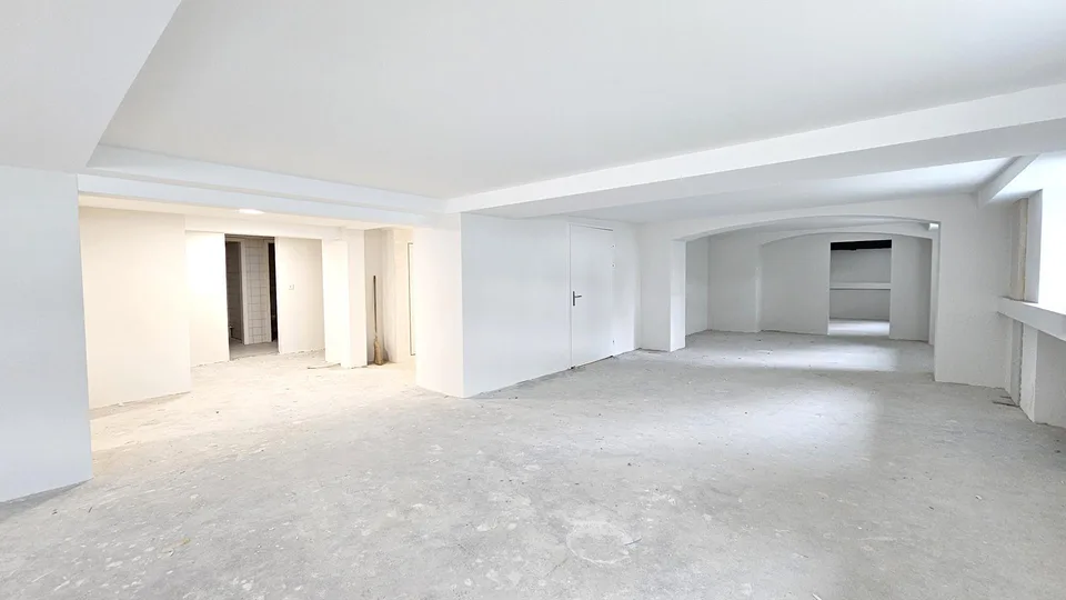Erstbezug nach umfassender Sanierung - Mitbestimmung beim Endausbau!