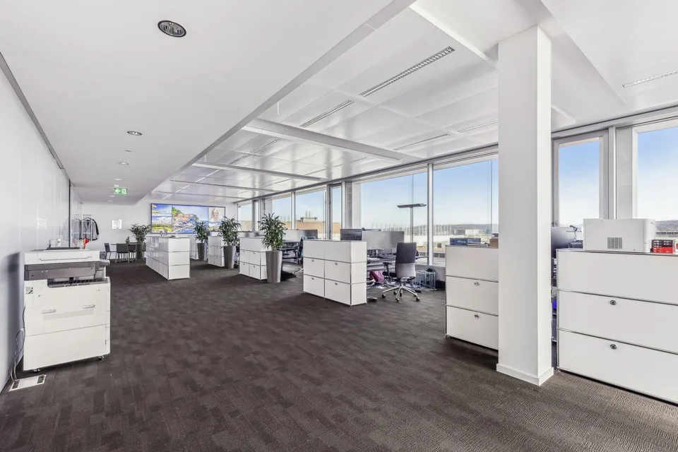 Exklusive Bürofläche mit Panoramablick über Glattbrugg