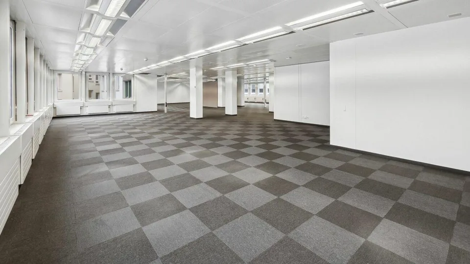 Work & View - 111 m² Büro mit Dachterrasse im Herzen der Stadt