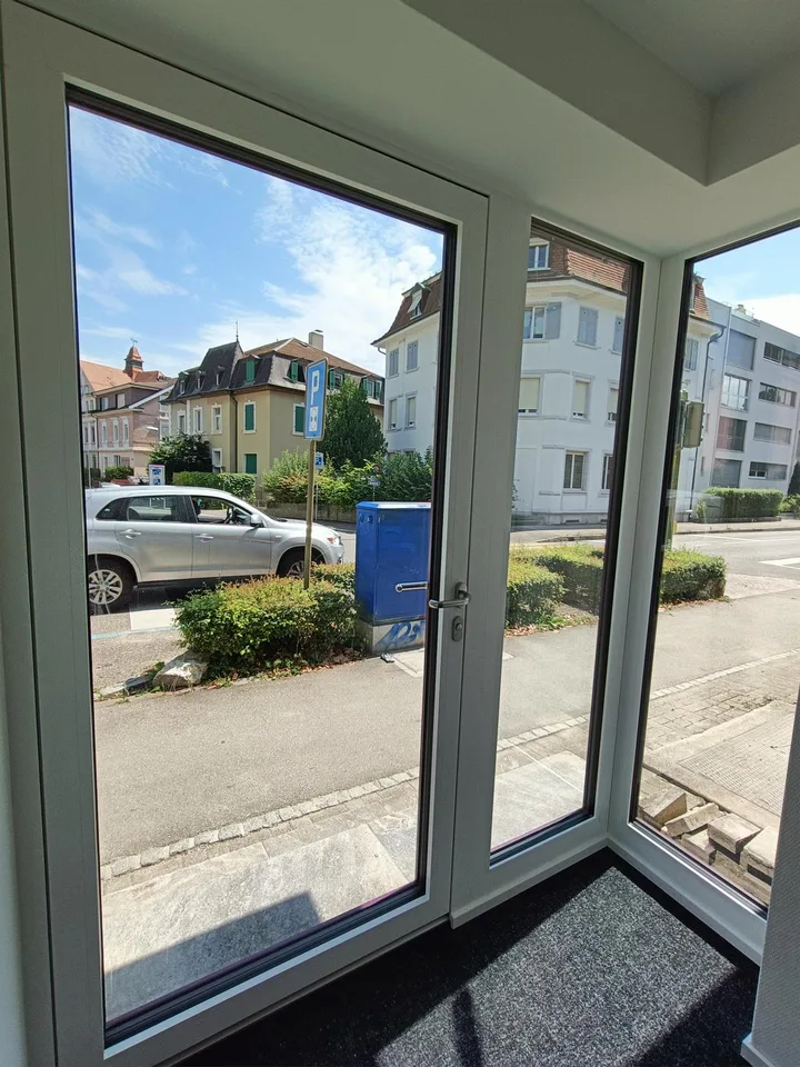 Attraktive, lichtdurchflutete Geschäftsfläche an guter Lage mieten – foto 7 di 7