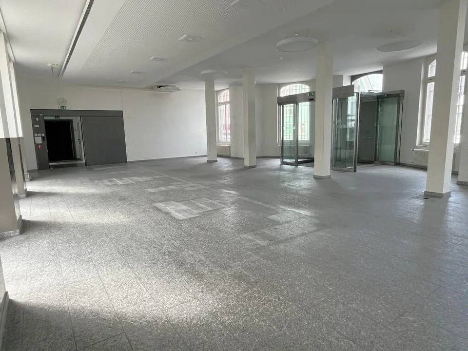 Verkaufsräumlichkeiten mit Altbauflair