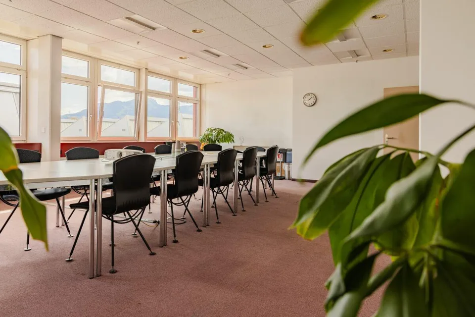 Attraktive Gewerbeflächen für Büro, Praxis und sonstige Dienstleist...