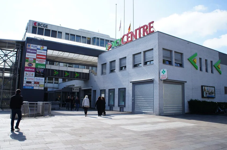 surface de 450m2 dans le centre commercial Lancy Centre