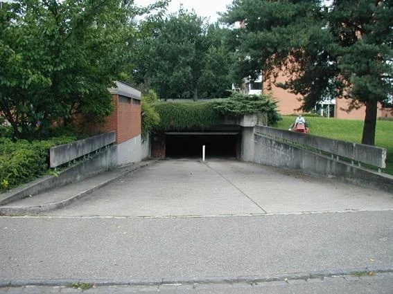 für Autos und Motorräder