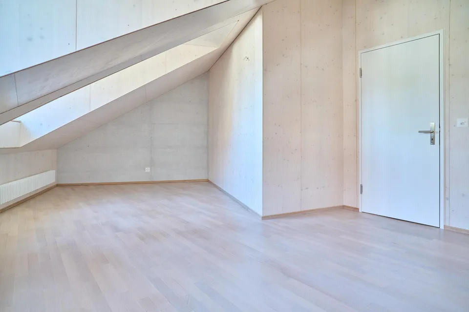 Modernes 5.5-Zimmer-Einfamilienhaus mit Lift bis ins 3. Obergeschoss – photo 9 of 13