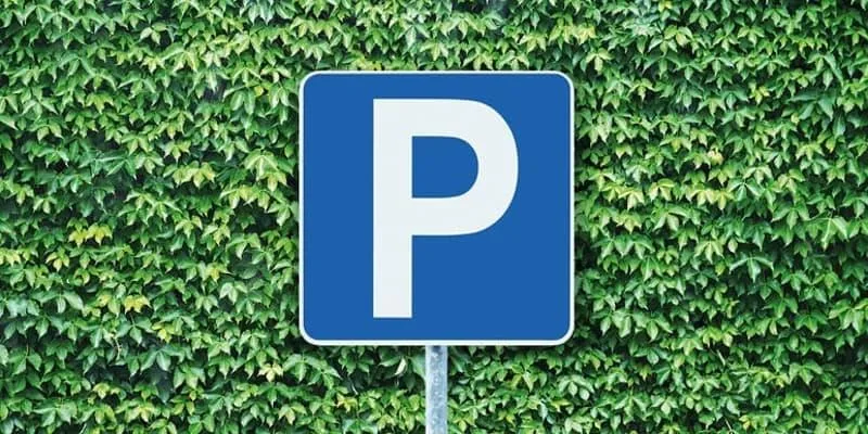 Place de parc à extérieur à louer