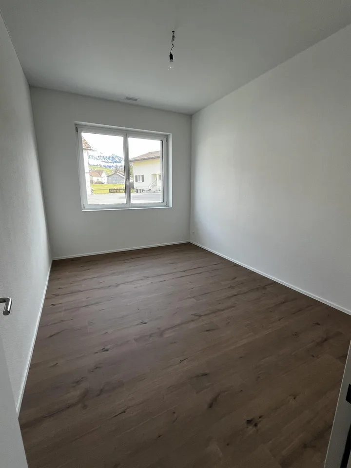 ERSTVERMIETUNG: 5.5 Zi Wohn und/oder Büroräumlichkeiten 140m2 (EG Ost) – photo 6 of 9