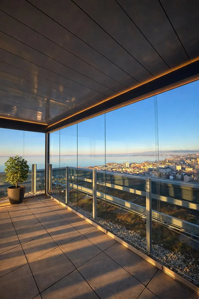 Exklusive Gewerbefläche mit Panorama-Seesicht – photo 9 sur 12