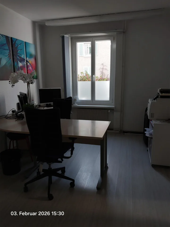 Attratives 4-Zimmer Büro zu vermieten