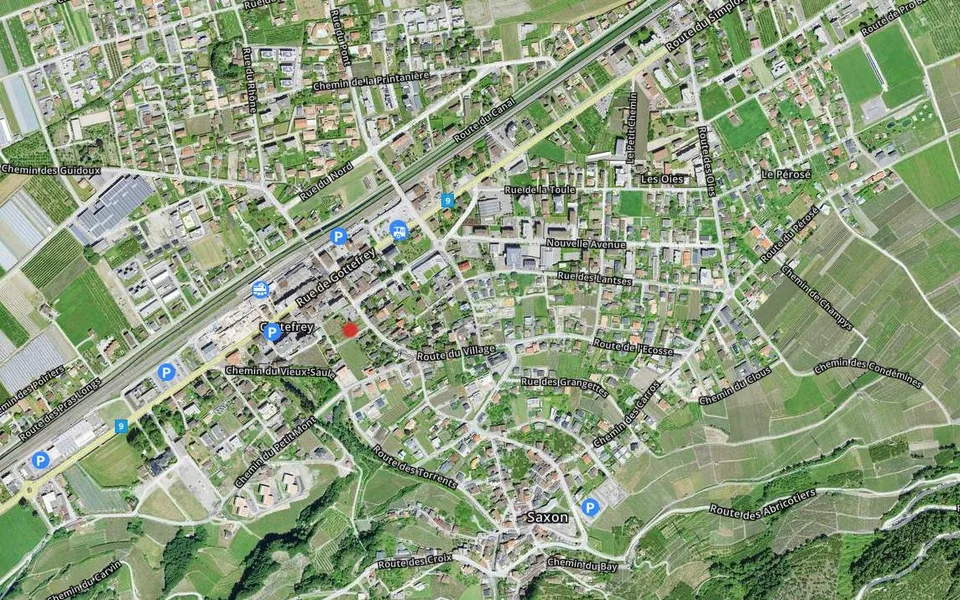 A LOUER  PLACES DE PARC EXTERIEURES A SAXON
