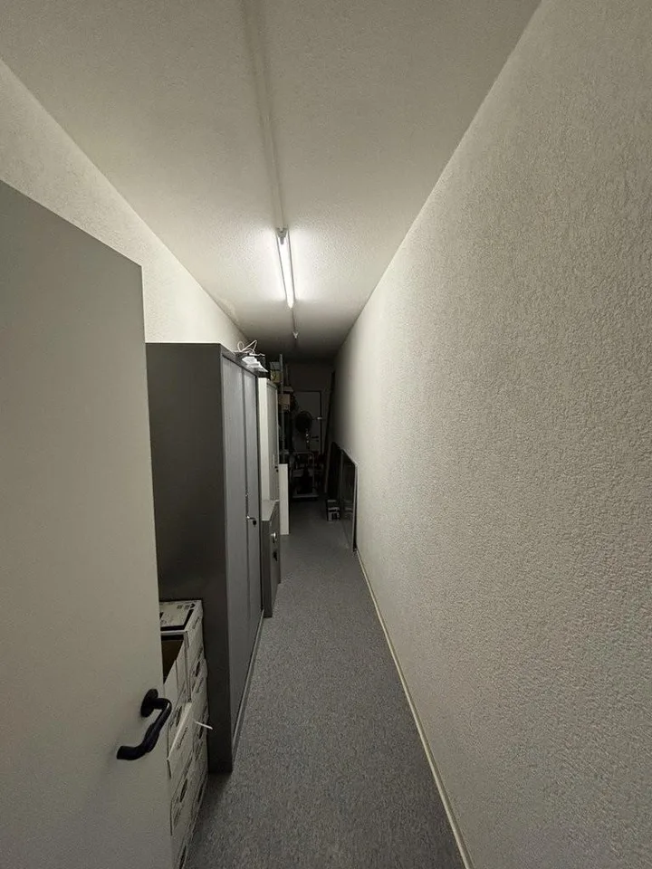 À saisir ! Superbe surface de bureau lumineuse dans bâtiment mixte – photo 7 of 9