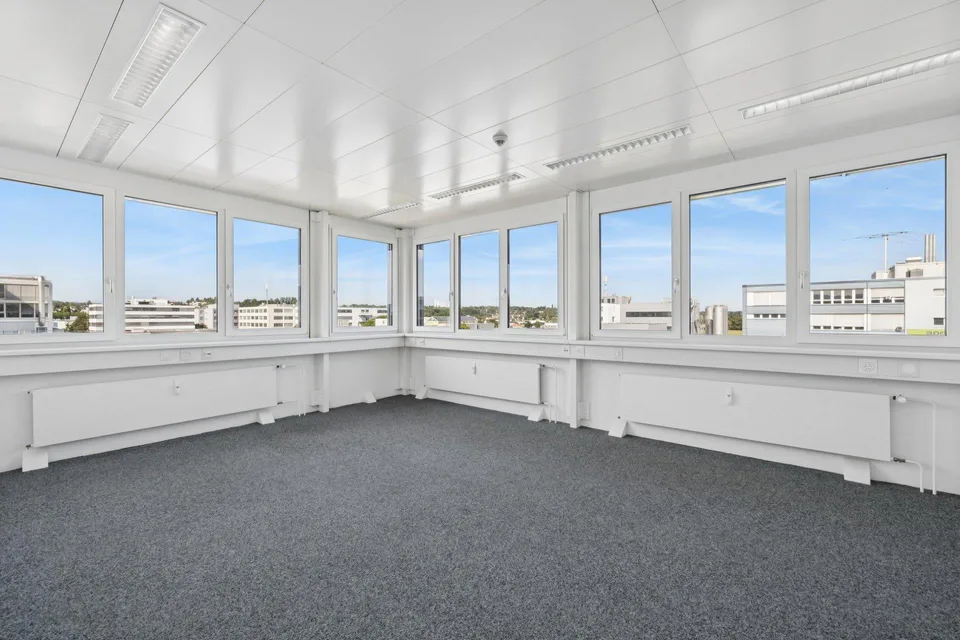 Flexible Büroflächen mit Atrium in Allschwil – ideal für innovative Un