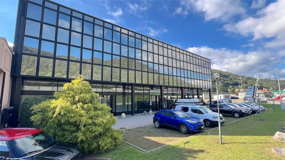 Lugano - Ristorante in Posizione Strategica nel Polo Commerciale di Gr