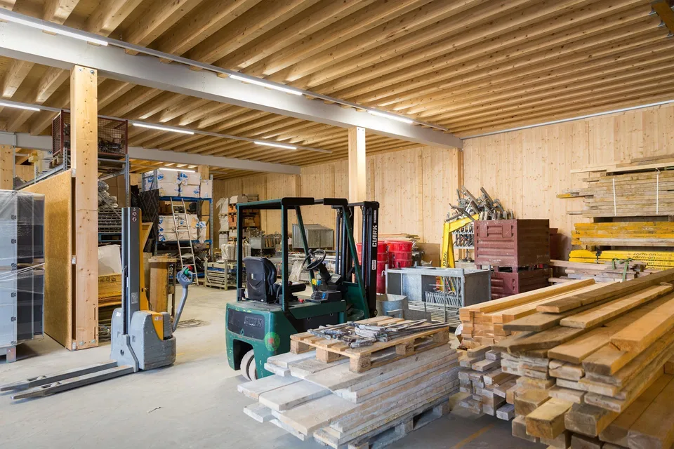 Gewerberaum / Produktionsraum / Lagerfläche