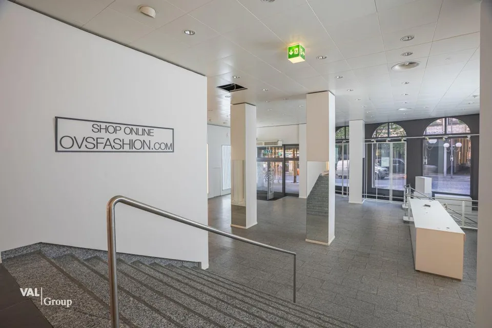 Grosses und helles Mietlokal an lebhafter und hochfrequentierter St...