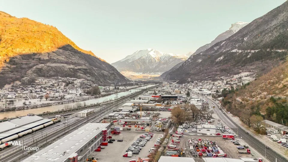 Hochwertige Gewerbehalle mit flexiblen Nutzungsmöglichkeiten an bes... – Foto 9 von 10
