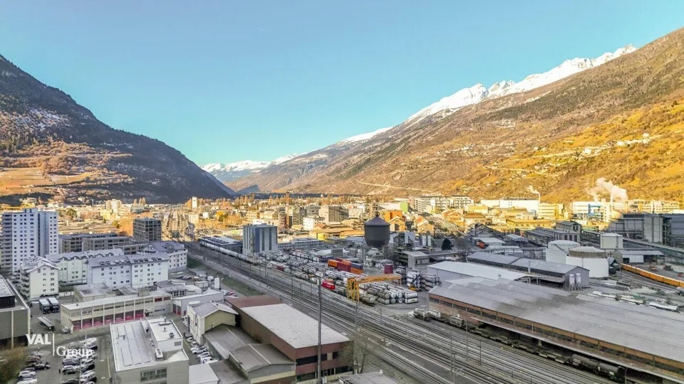 Hochwertige Gewerbehalle mit flexiblen Nutzungsmöglichkeiten an bes... – Foto 8 von 10