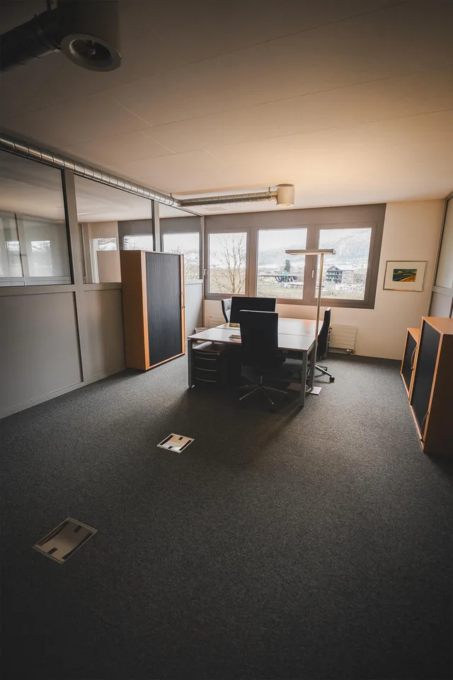 Bürofläche mit 32 m² in Brunnen zu vermieten