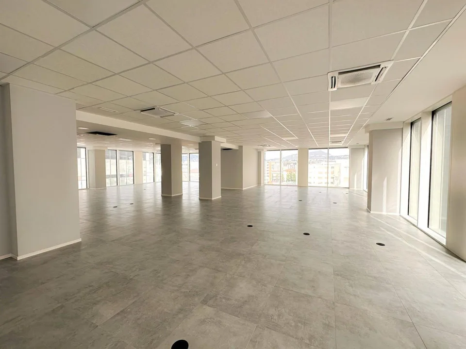 400 m2 office for rent in Chiasso - New administrative center