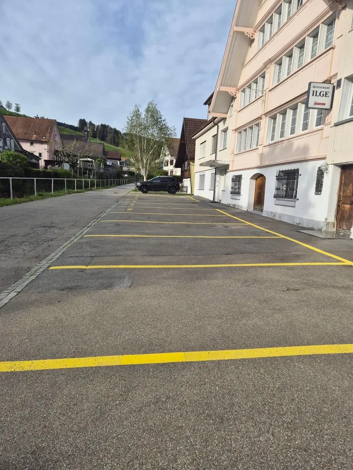 mehrere Abstellplätze zu Vermieten