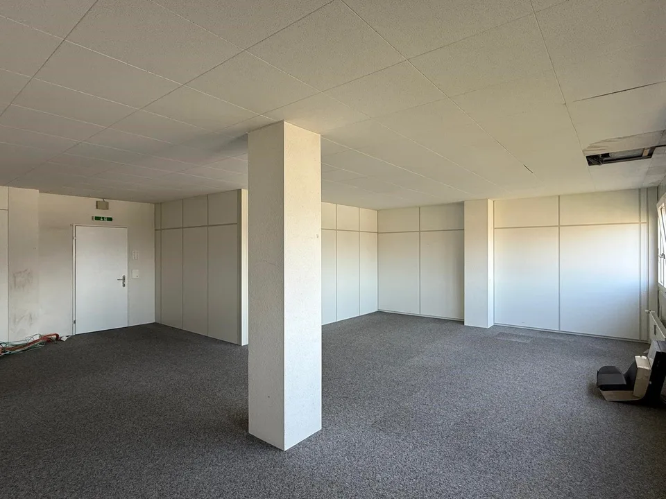 64m² Büro in Baar zu vermieten