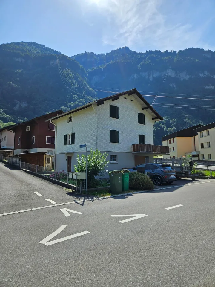 Charmantes 5.5-Zimmer-Einfamilienhaus mit Umschwung – Foto 13 von 13