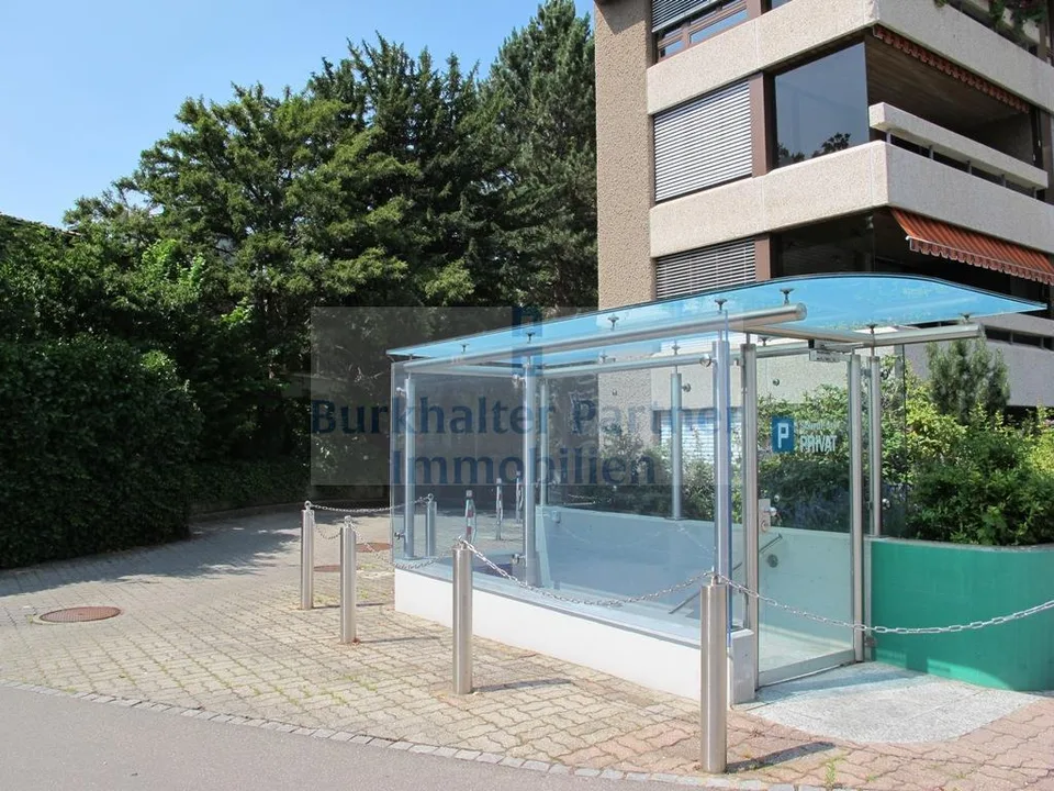Einstellhallenplätze Nähe Stadt-Zentrum gesucht?