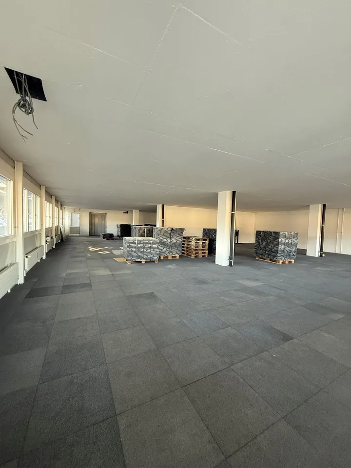 305m² Büro in Baar zu vermieten – photo 6 of 8