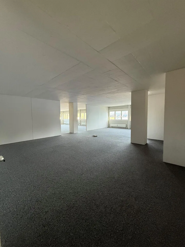 307m² Büro in Baar zu vermieten – Foto 7 von 12