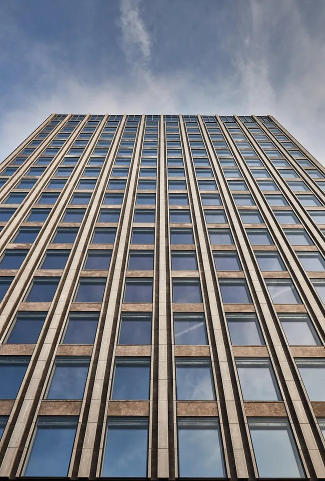 R2 Tower - Werden Sie ein Teil der Walliseller-Skyline