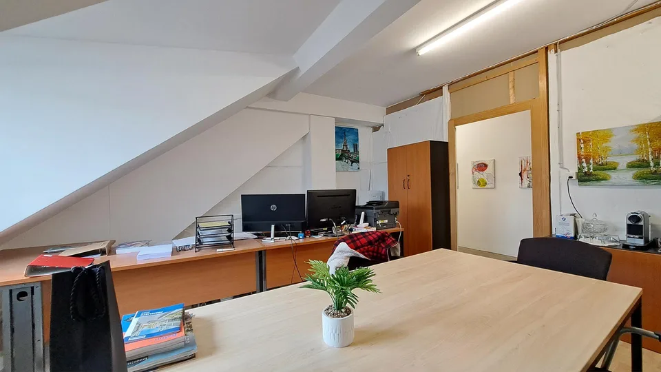 Helles und schönes Künstleratelier oder Startup Büro