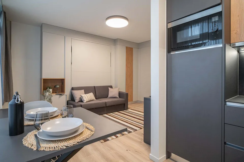 City Pop - Studio Apartments in Basel, next to the train station