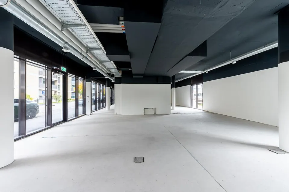 103m2 bis 230m2 Gewerbe-/Bürofläche direkt am Bahnhof zu vermieten
